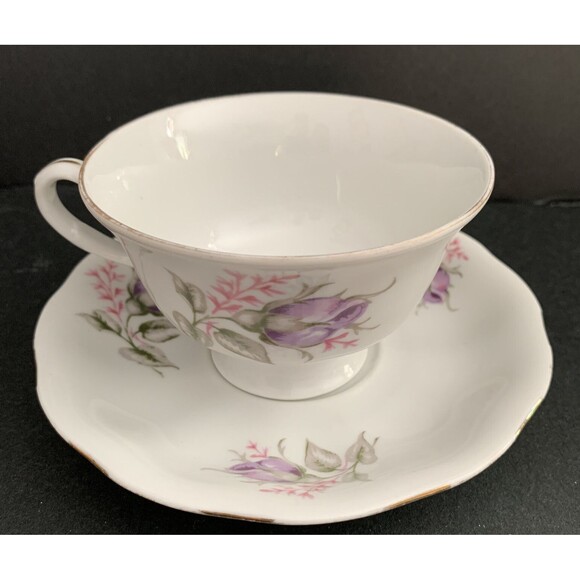 Favolina Poland tea cup and saucer pink purple green rose buds - Picture 3 of 9